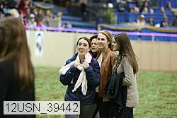 12usn_39442 thumbnail