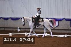 21YN_07624 thumbnail