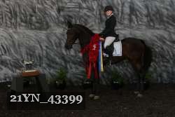 21YN_43399 thumbnail